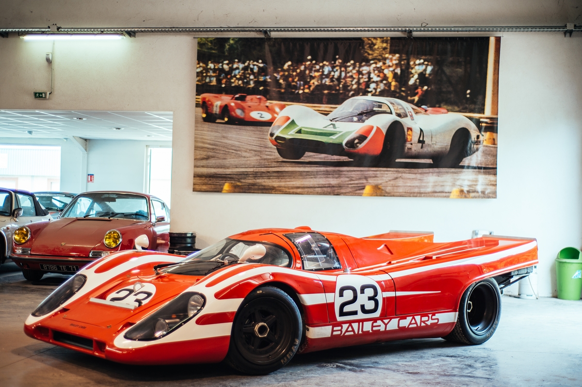 racing-legend-car-porsche-917-garage-peyrayd-by-julien-pianeta